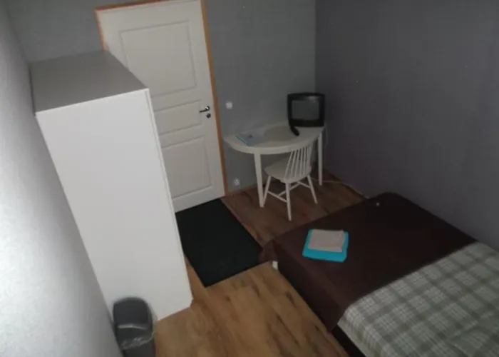 Guest house Tore Kuelalistemaja 3*